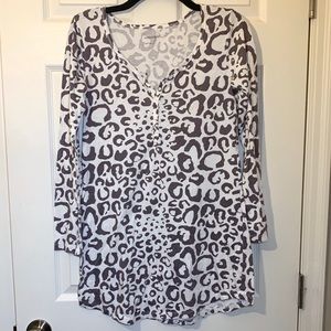 Nordstrom Short Sleeve Animal Print Top Size M